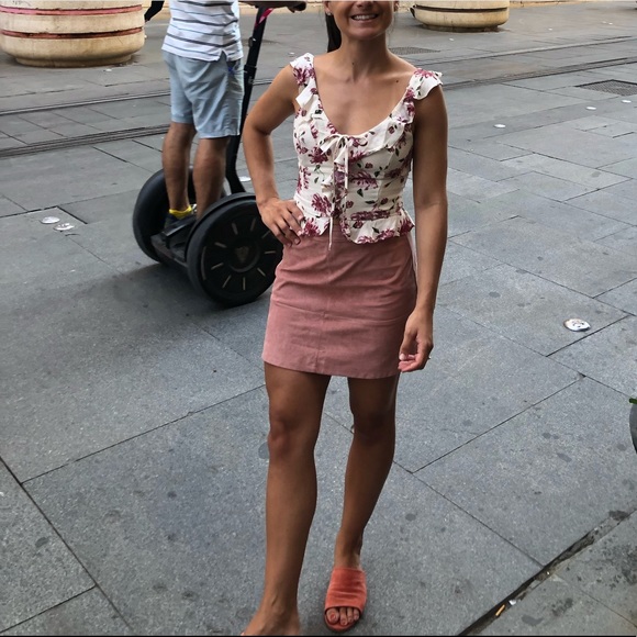 Astr sz XS floral ruffle tank - Picture 7 of 7